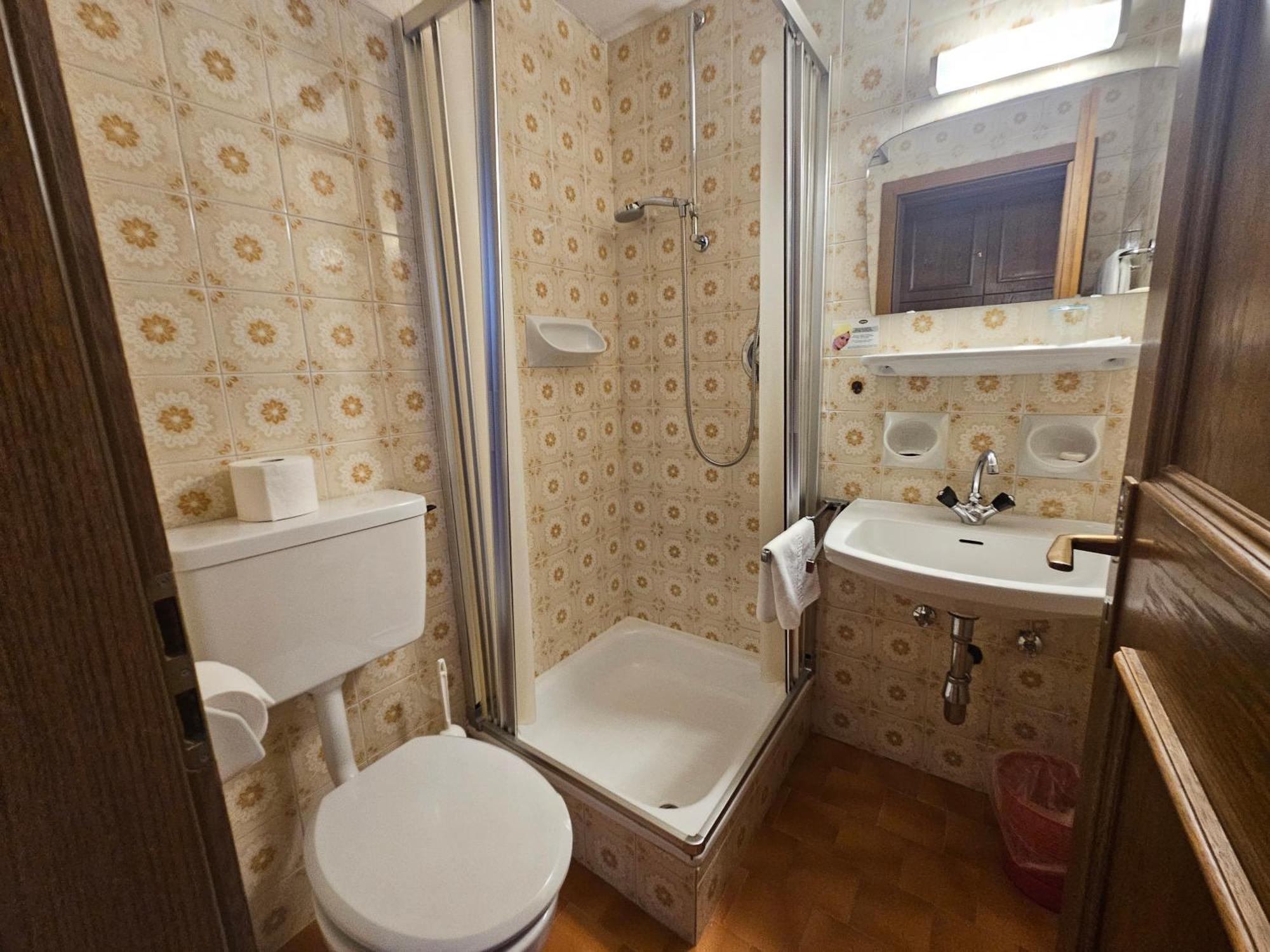 Hotel Pichlerhof San Lorenzo di Sebato Ruang foto