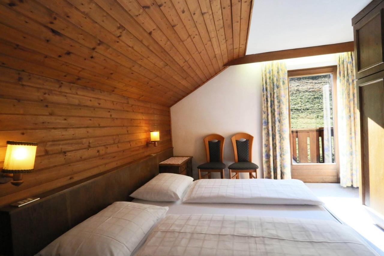 Hotel Pichlerhof San Lorenzo di Sebato Bagian luar foto
