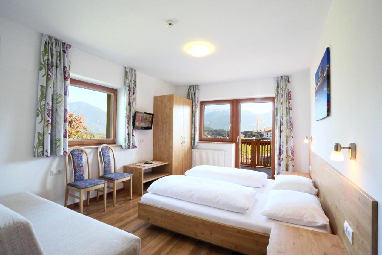 Hotel Pichlerhof San Lorenzo di Sebato Bagian luar foto