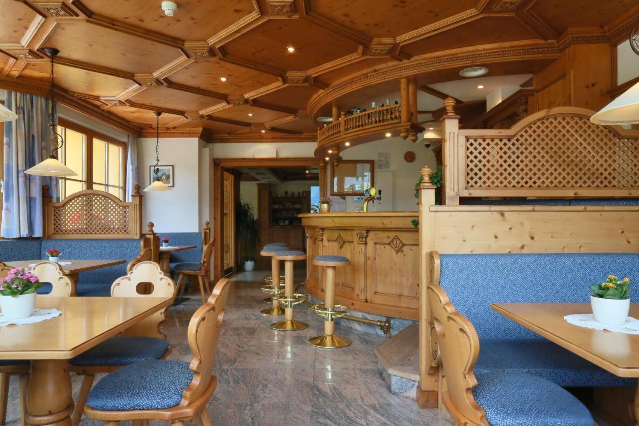 Hotel Pichlerhof San Lorenzo di Sebato Bagian luar foto